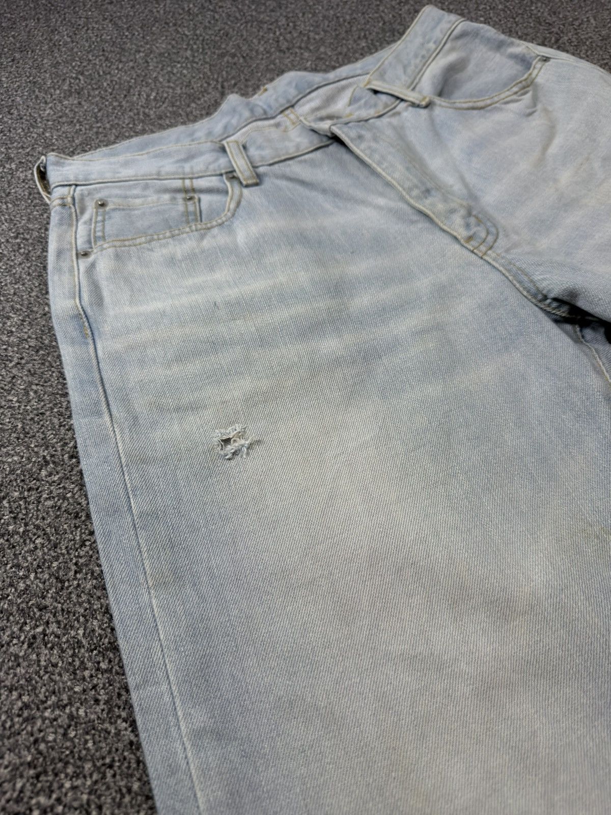 Undercover × Uniqlo Archives Japanese Light Faded Wash Denim Uniqlo Wideleg Size US 33 - 4 Thumbnail