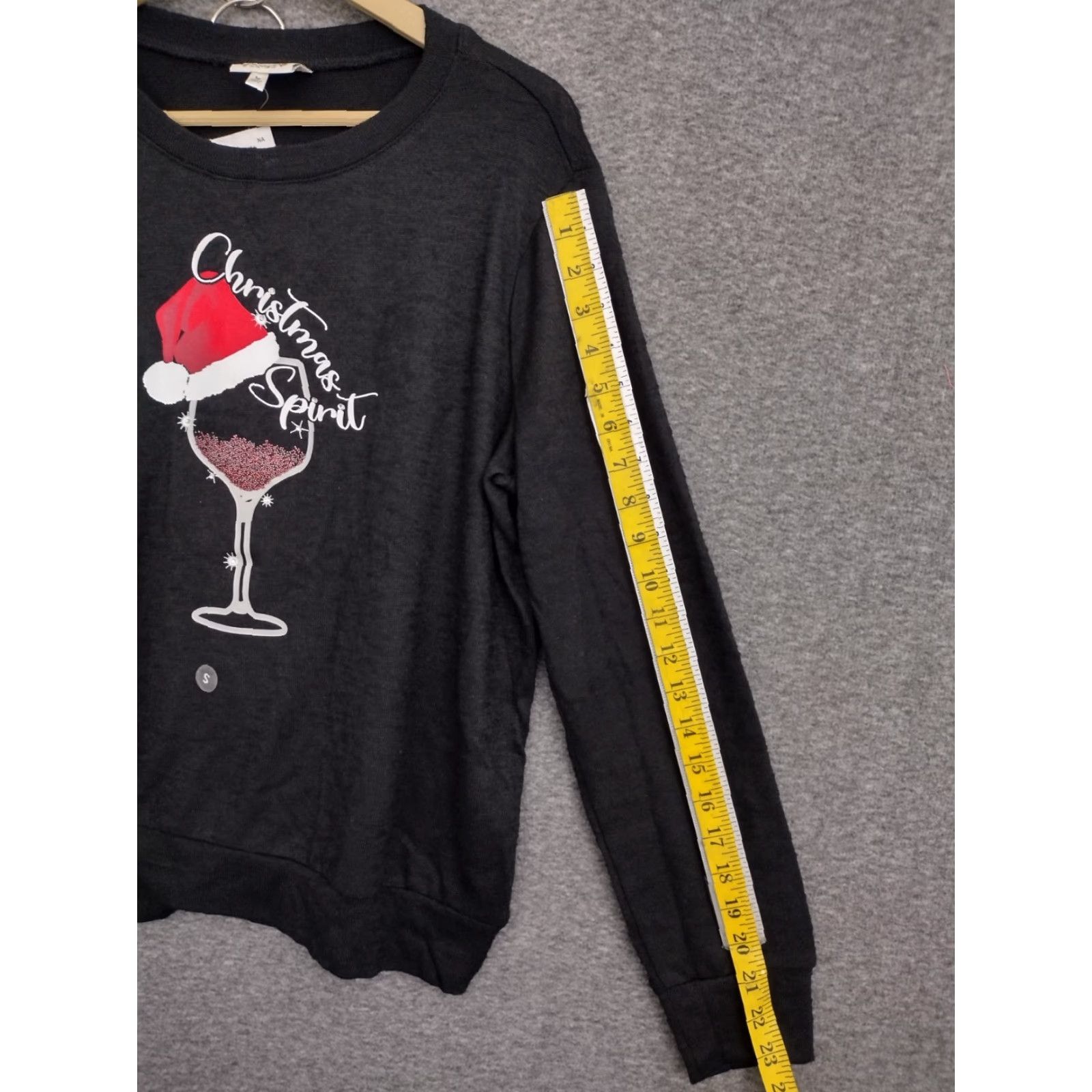 Vintage Women’s Christmas Sweatshirt Long Sleeve M Black Graphic Print Crew Neck Pullover Comfort Casual Modern Holiday Wear Womens Size M / US 6-8 / IT 42-44 - 5 Thumbnail