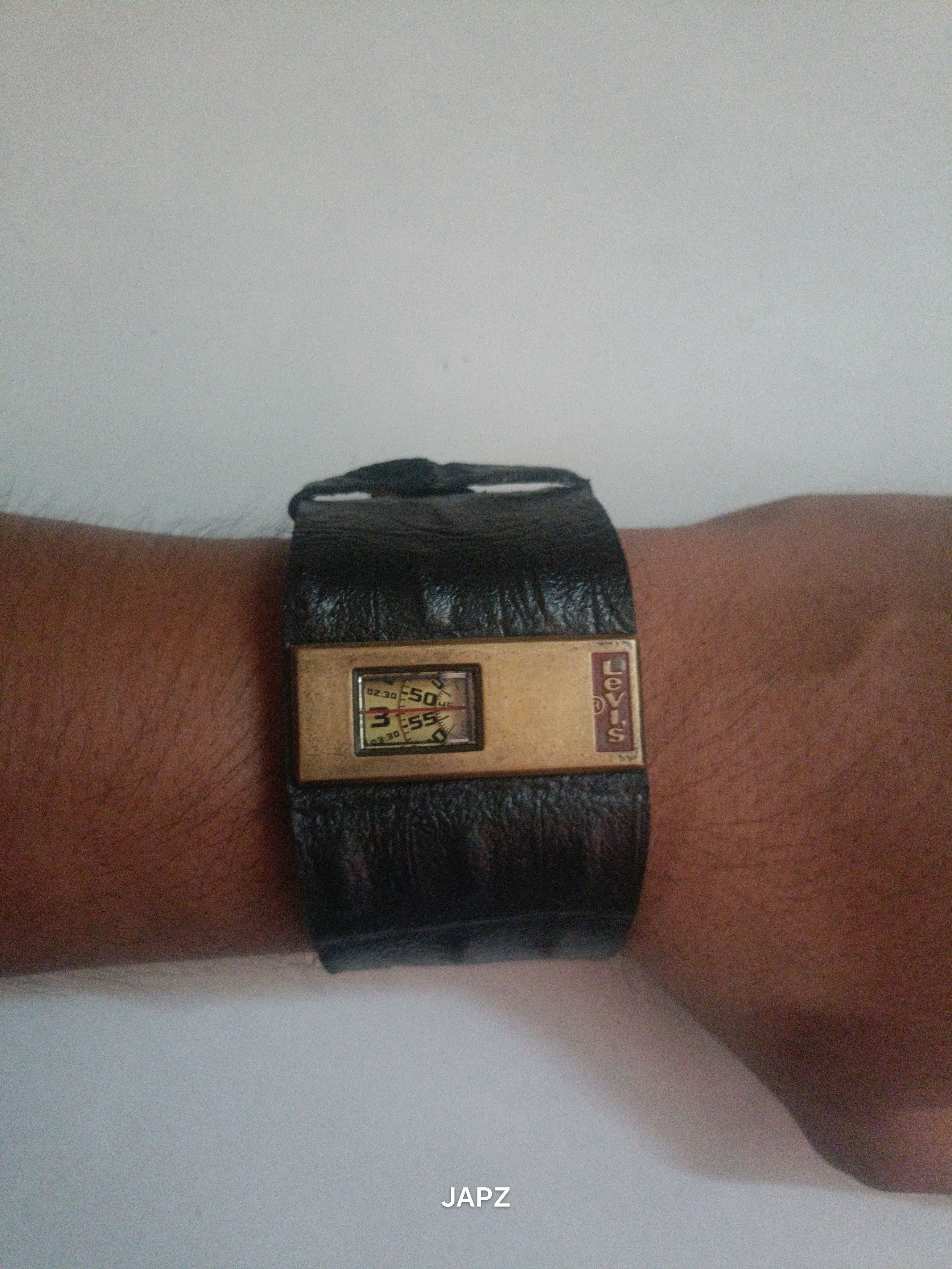 Levi's Vintage rare Levis rotating disc watch circa 90s Size ONE SIZE - 2 Thumbnail