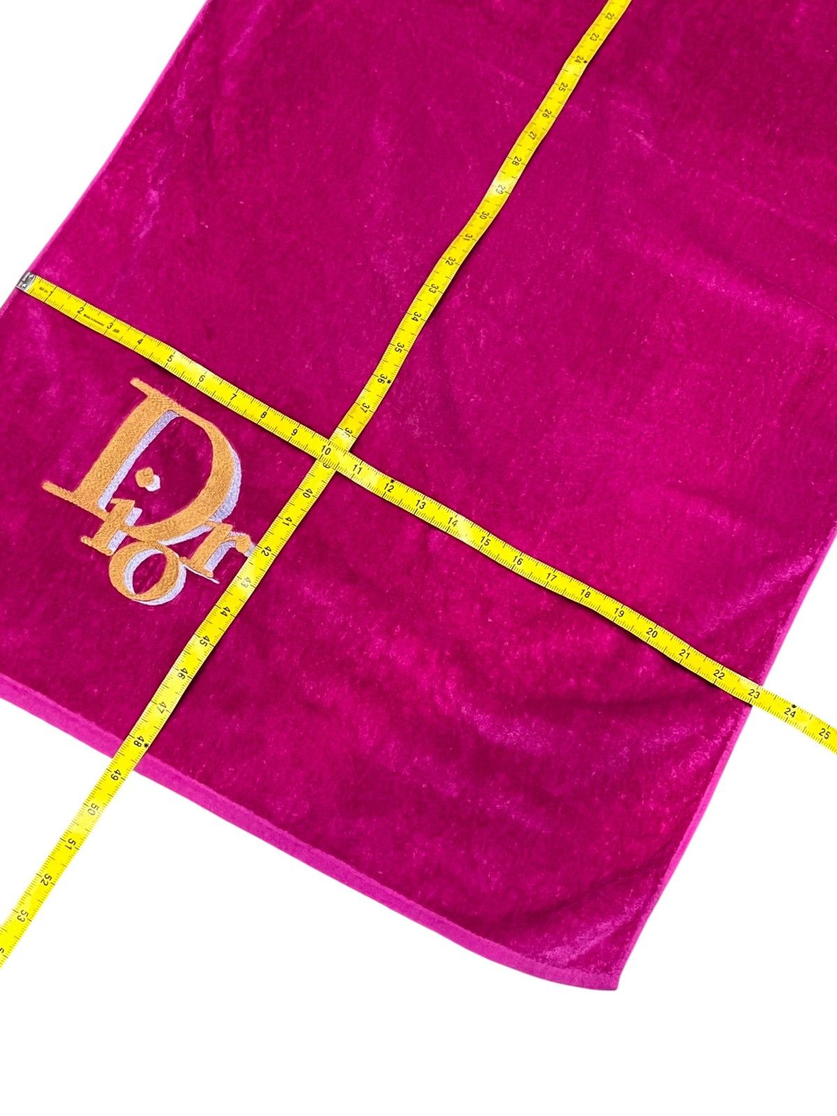 Dior Gorgeous 90s Pink DIOR Large Gold Logo Embroidery Bath Towel Size ONE SIZE - 4 Thumbnail