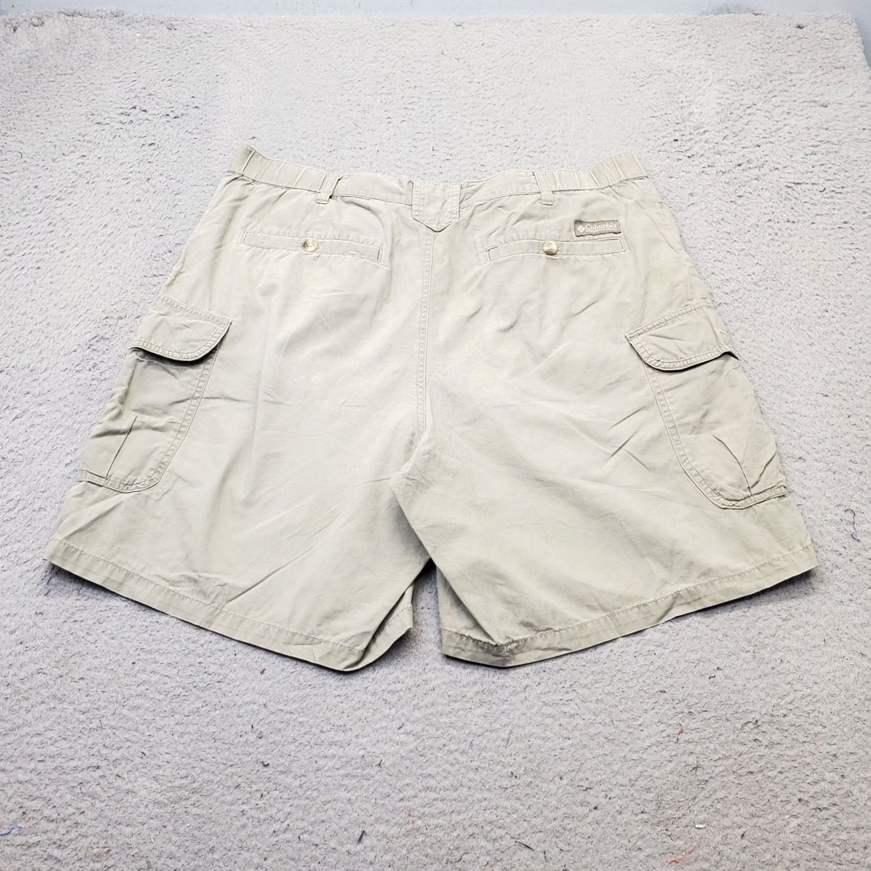 Vintage Columbia Men's Cargo Shorts 38 Tan Pleated Utility Pocket Elastic Waist Casual Shorts Size US 38 / EU 54 - 2 Thumbnail