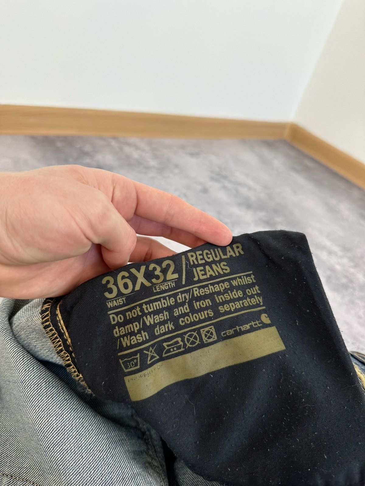 Vintage Carhartt USA Baggy Straight Fit Washed Denim Jeans