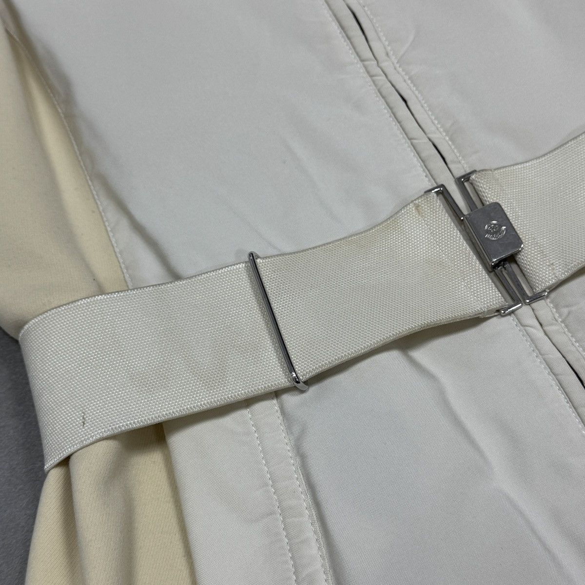 Moncler × Vintage Vintage Moncler Women Jacket Size M Size M / US 6-8 / IT 42-44 - 9 Thumbnail
