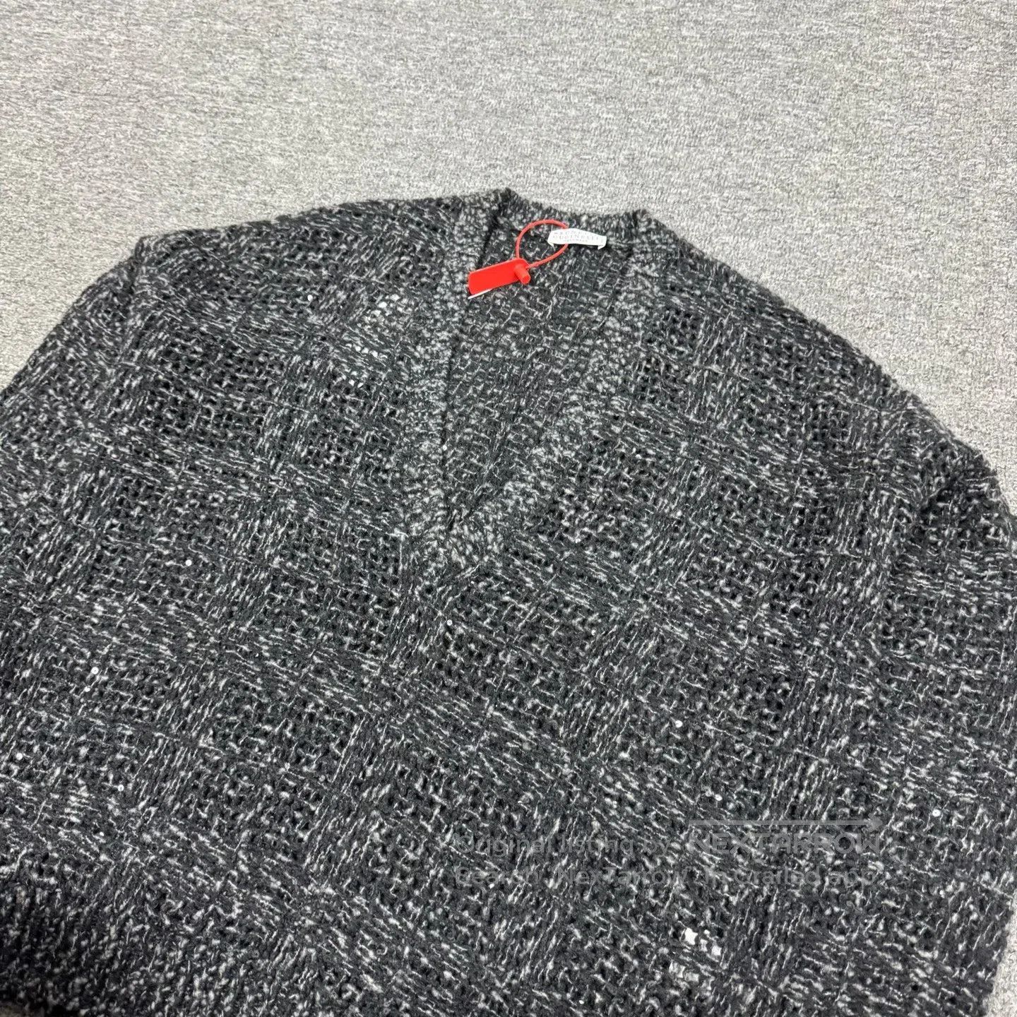 Brunello Cucinelli Brunello Cucinelli V-necked cashmere sweater with sequins| Size M / US 6-8 / IT 42-44 - 3 Thumbnail