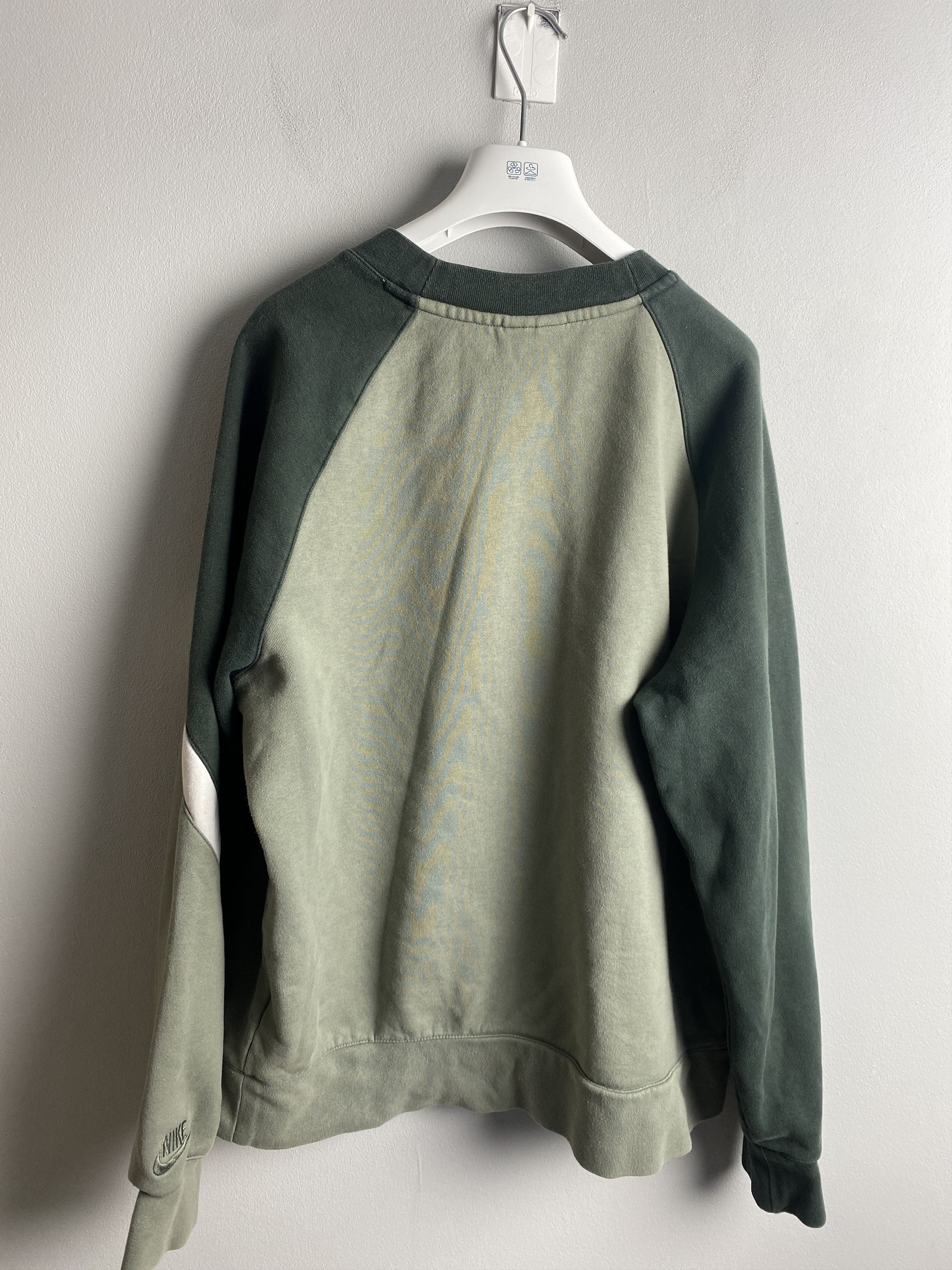 Nike Nike big swoosh sweatshirt crewneck drill drip trap skate Size US L / EU 52-54 / 3 - 6 Thumbnail