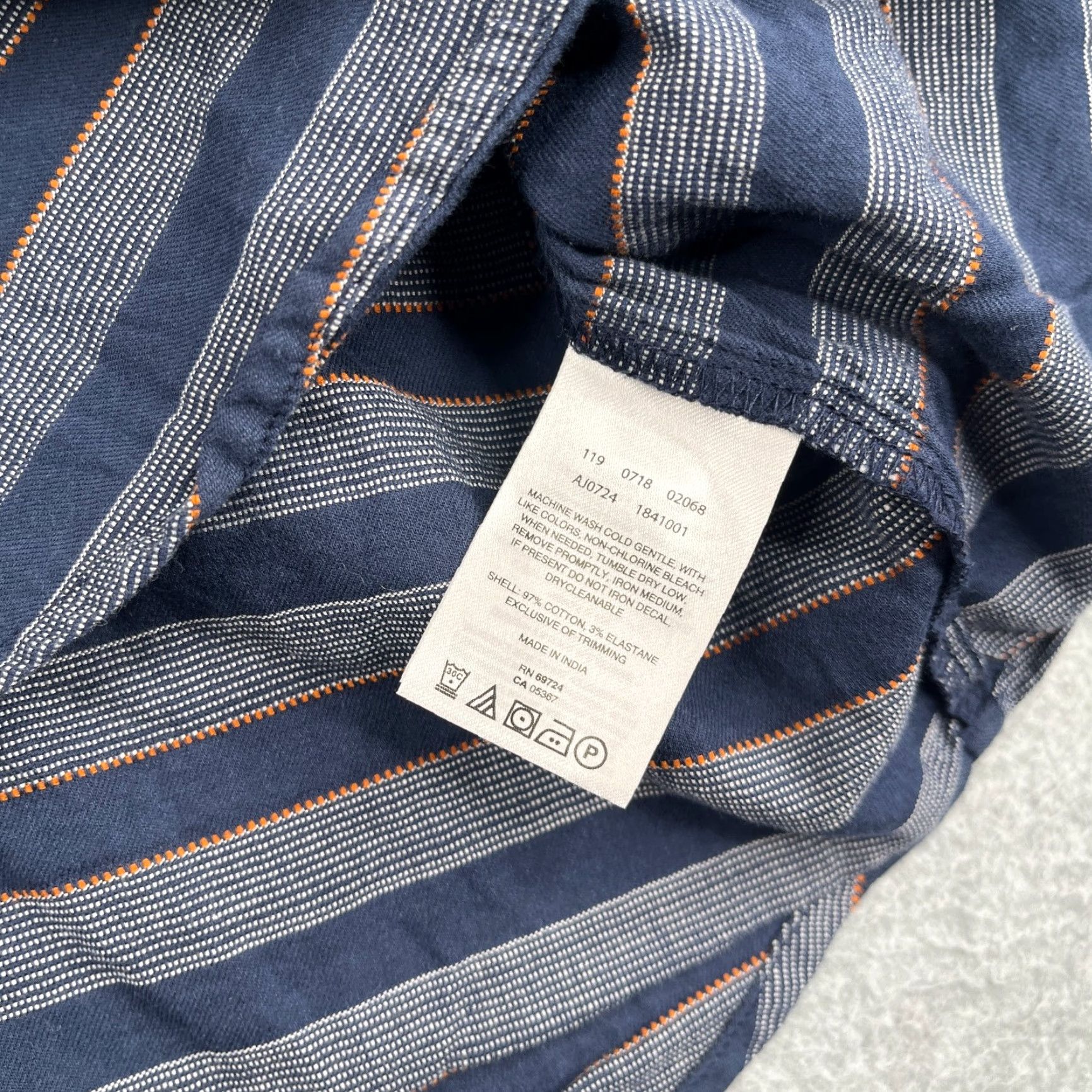Vintage Columbia Shirt 2XL Navy Blue Striped Button-Up Short Sleeve Men Size US XXL / EU 58 / 5 - 5 Thumbnail