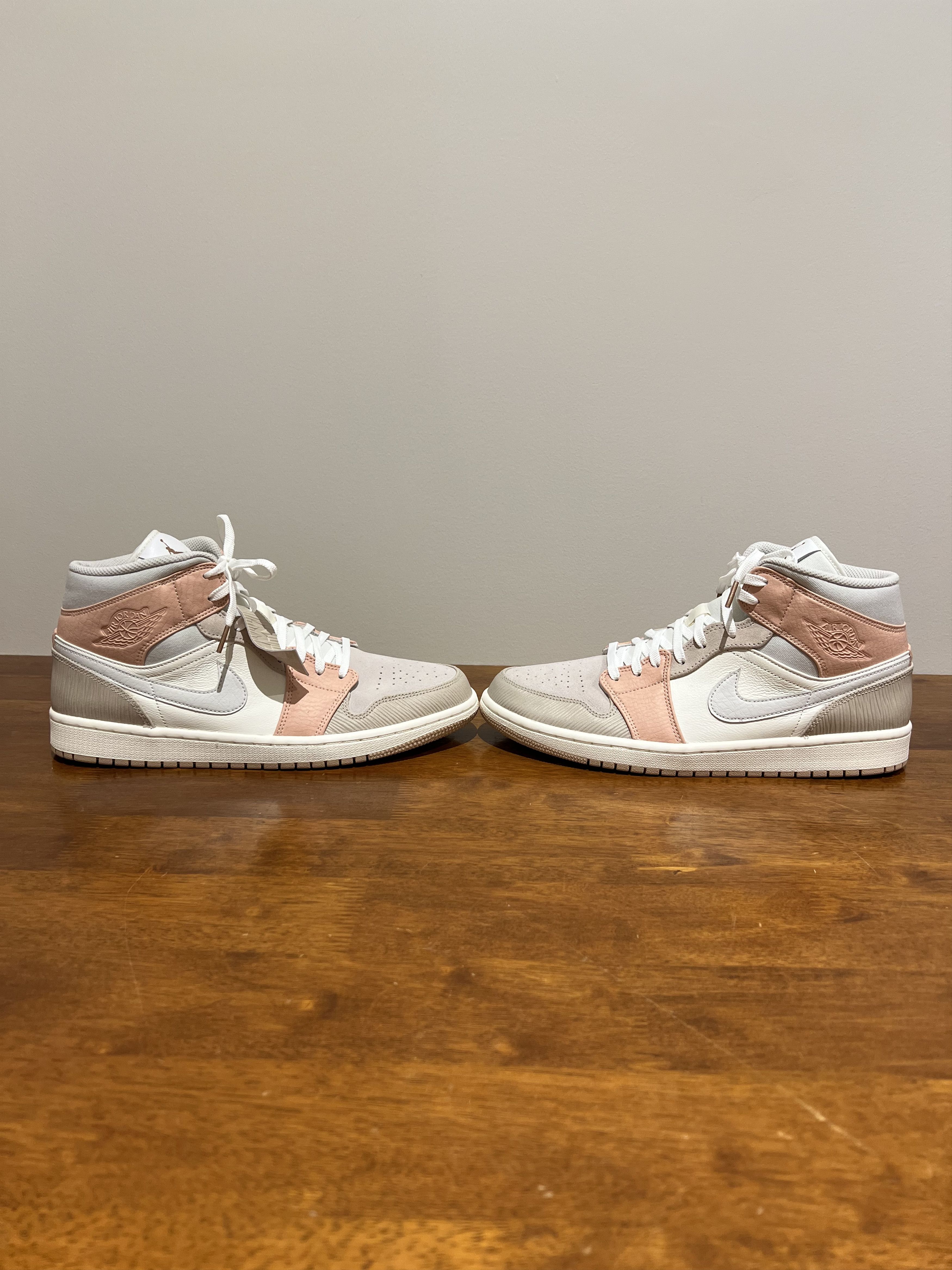 Jordan Brand × Nike 💚 2020 Nike Air Jordan 1 Mid "Milan" Sail/Light Bone NEW Size US 11 / EU 44 - 6 Thumbnail