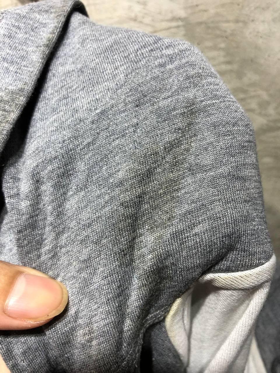 Louis Vuitton Louis Vuitton Gray Logo embossed Zip-up hoodie Size US M / EU 48-50 / 2 - 12 Thumbnail