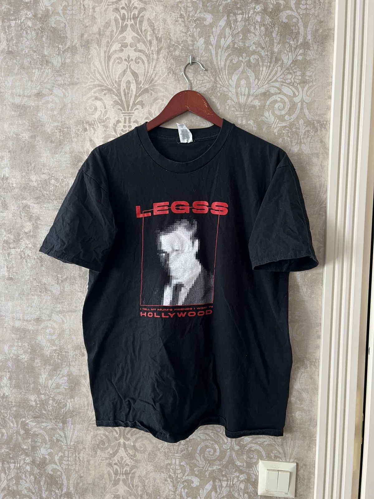 Vintage LEGSS Hollywood Graphic T-Shirt Black Vintage Style Size US L / EU 52-54 / 3 - 1 Thumbnail