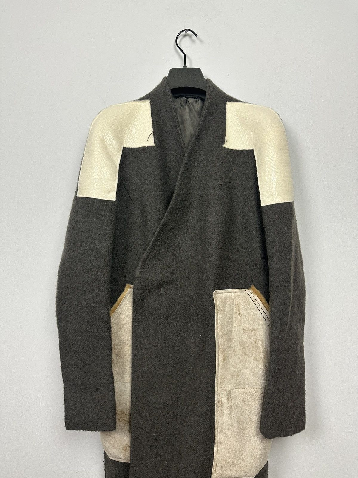 Rick Owens FW18 ‘SISYPHUS’ Camel Hair Patch Pocket Longcoat Size US S / EU 44-46 / 1 - 2 Thumbnail