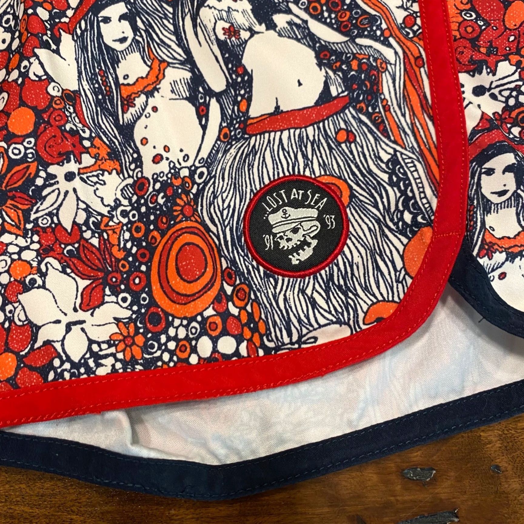 Vintage Lost Enterprises Swim Trunks Mens 31 Medium Red Hawaiian Girl Drawstring 8" In Size ONE SIZE - 2 Thumbnail