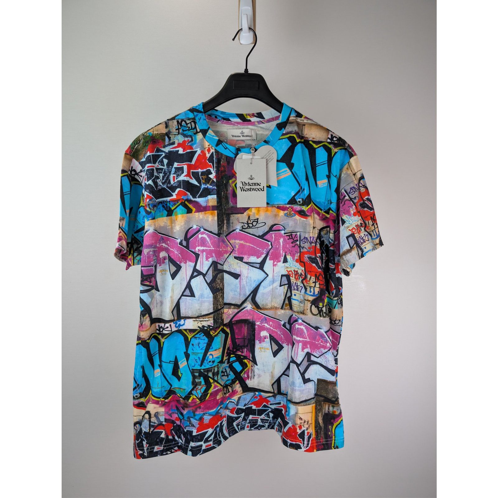 Vivienne Westwood o1rshd1 Classic Graffiti Print T-Shirt in Multiolor Size US XL / EU 56 / 4 - 1 Thumbnail