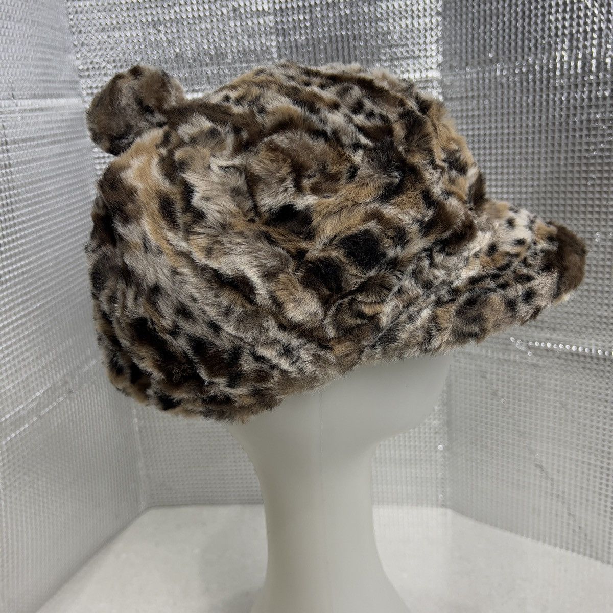 Other Leopard Design By Grevi Made in Italuly Size ONE SIZE - 4 Thumbnail