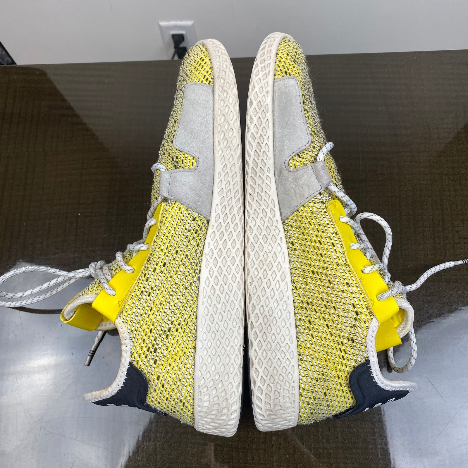 Adidas × Pharrell Adidas Pharrell Human Race Tennis Hu V2 Knit Sneakers 11 Size US 11 / EU 44 - 6 Thumbnail