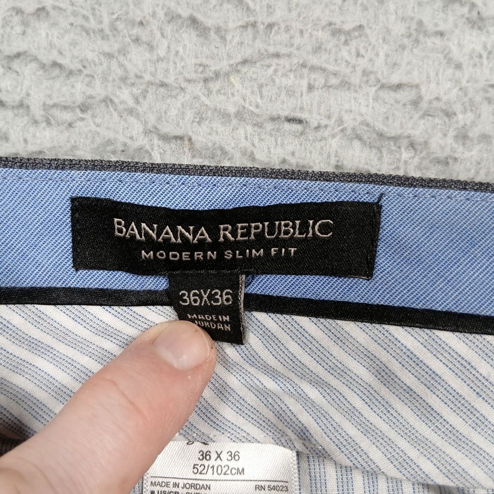 Banana Republic Banana Republic Dress Pants Men 36x36 Wool Gray Modern Slim Fit Flat Front Workwear, Business Mens Pants Size US 36 / EU 52 - 4 Thumbnail