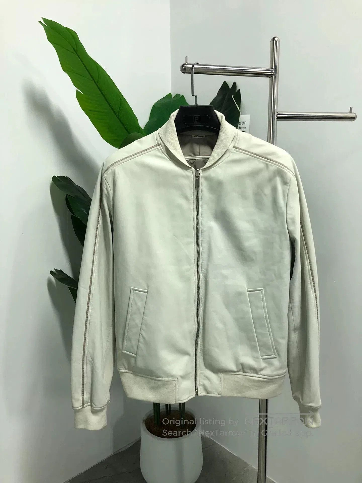 Hermes Hermes Reversible Leather Jacket in Cream. Size US L / EU 52-54 / 3 - 1 Thumbnail
