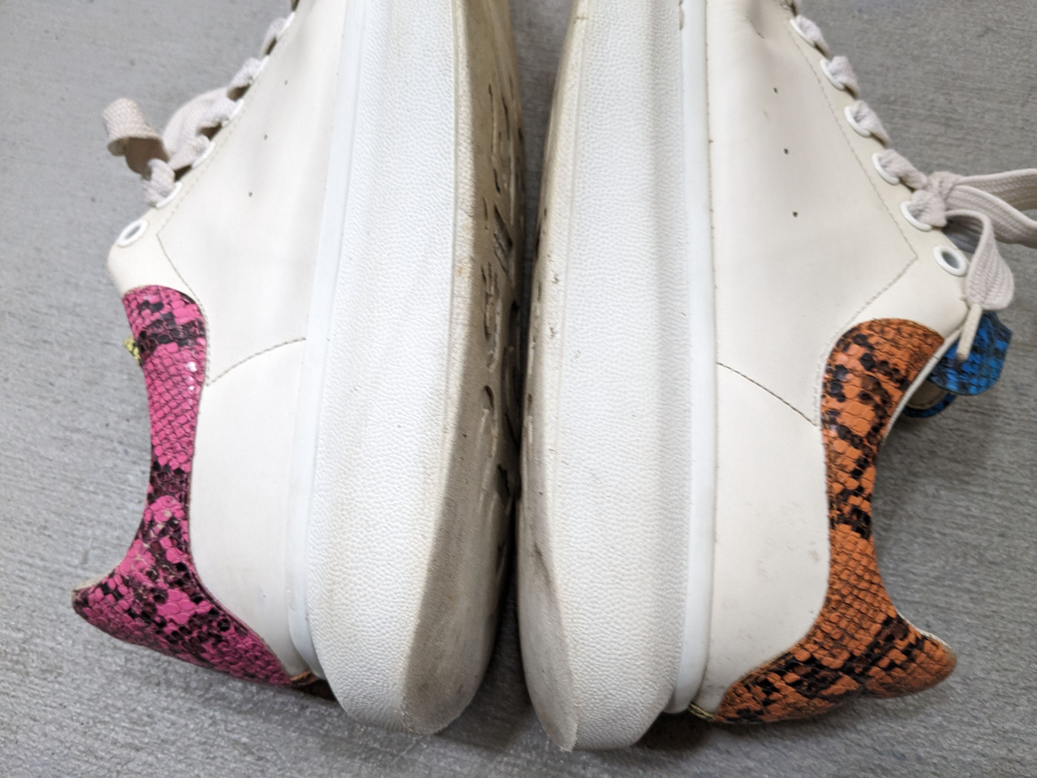 Alexander McQueen Alexander Mcqueen Oversized Larry Sneakers 11 44 White Size US 11 / EU 44 - 7 Thumbnail