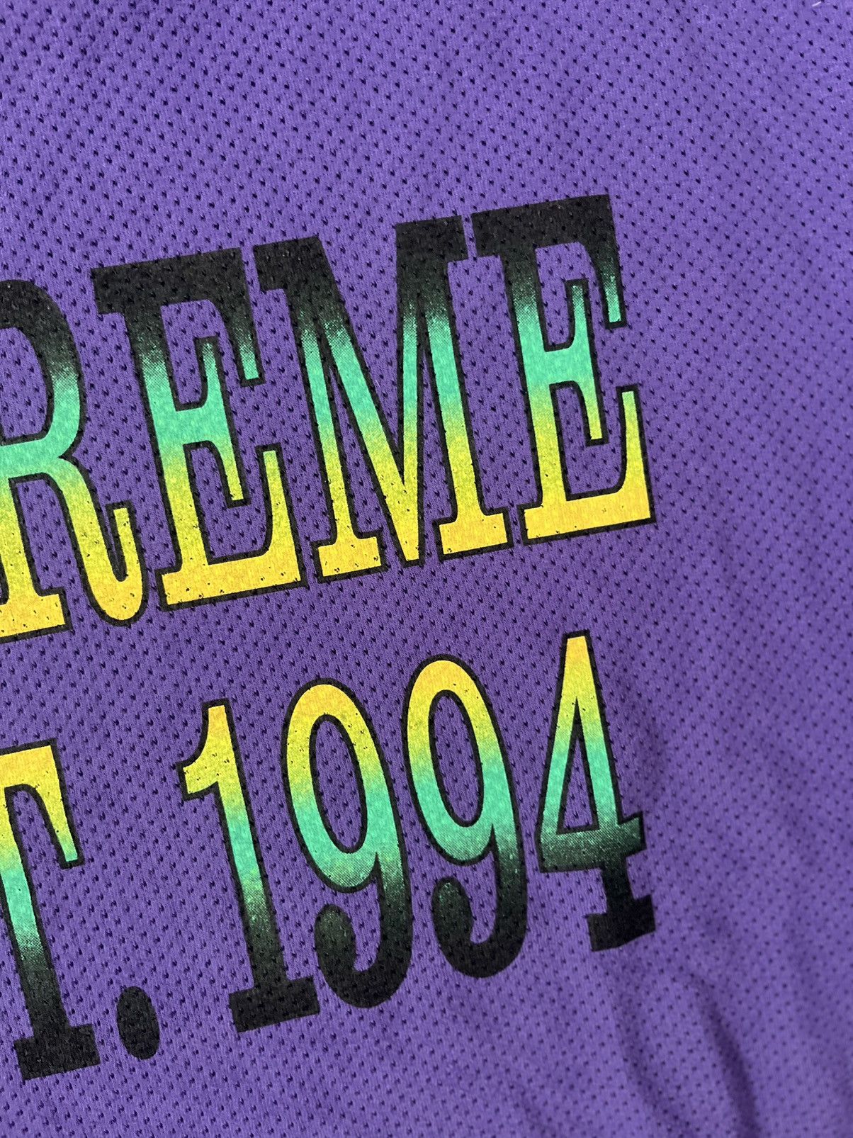 Supreme Supreme Cotton Mesh Gradient Logo S/S Top Size US L / EU 52-54 / 3 - 5 Thumbnail