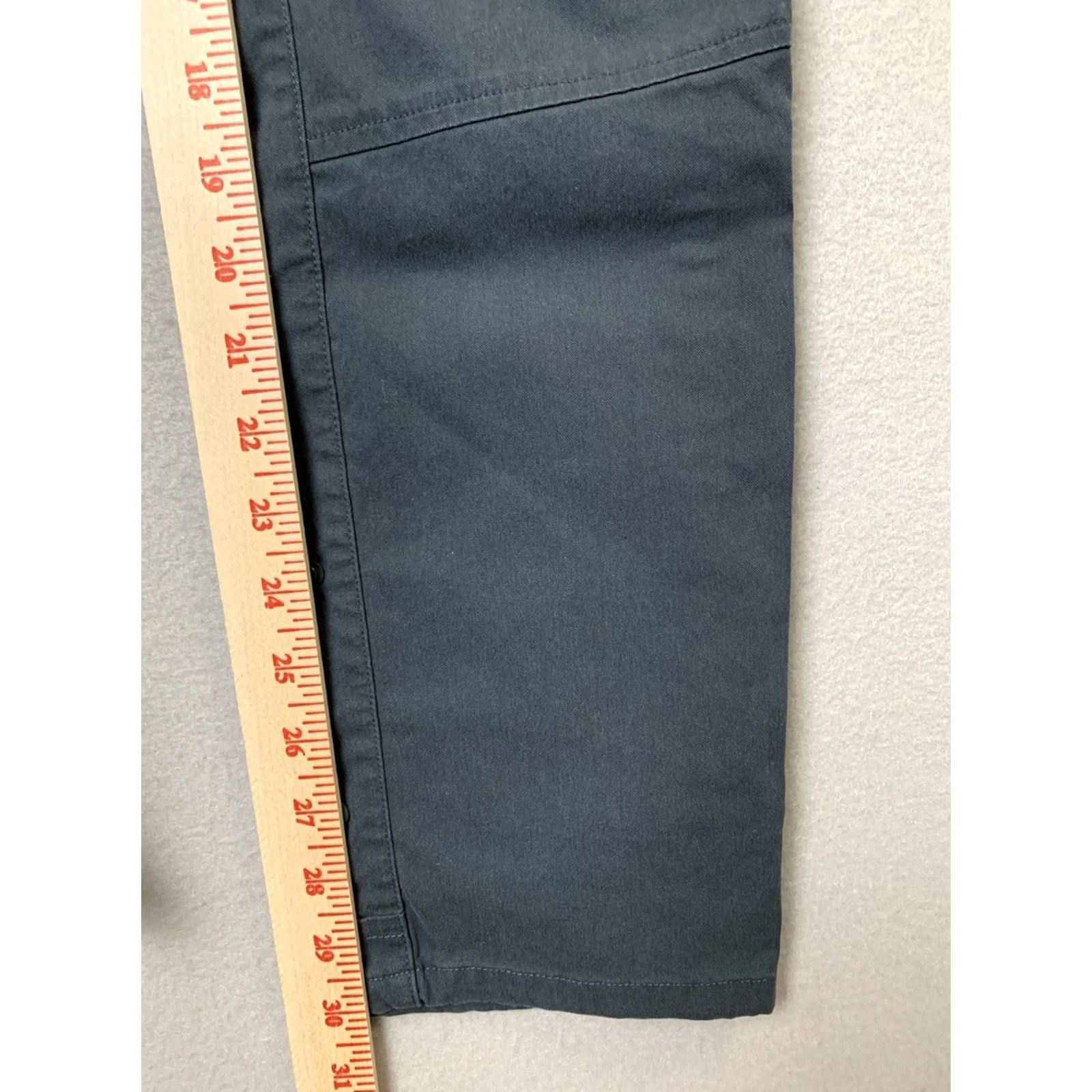 Mountain Hardwear Mountain Hardwear AP Pant Men 28x32 Black Outdoor Hiking Nylon Blend Roll Cuff Chino Straight Regular Pockets Reflective Breathable Logo Zipper Button Size US 28 / EU 44 - 5 Thumbnail