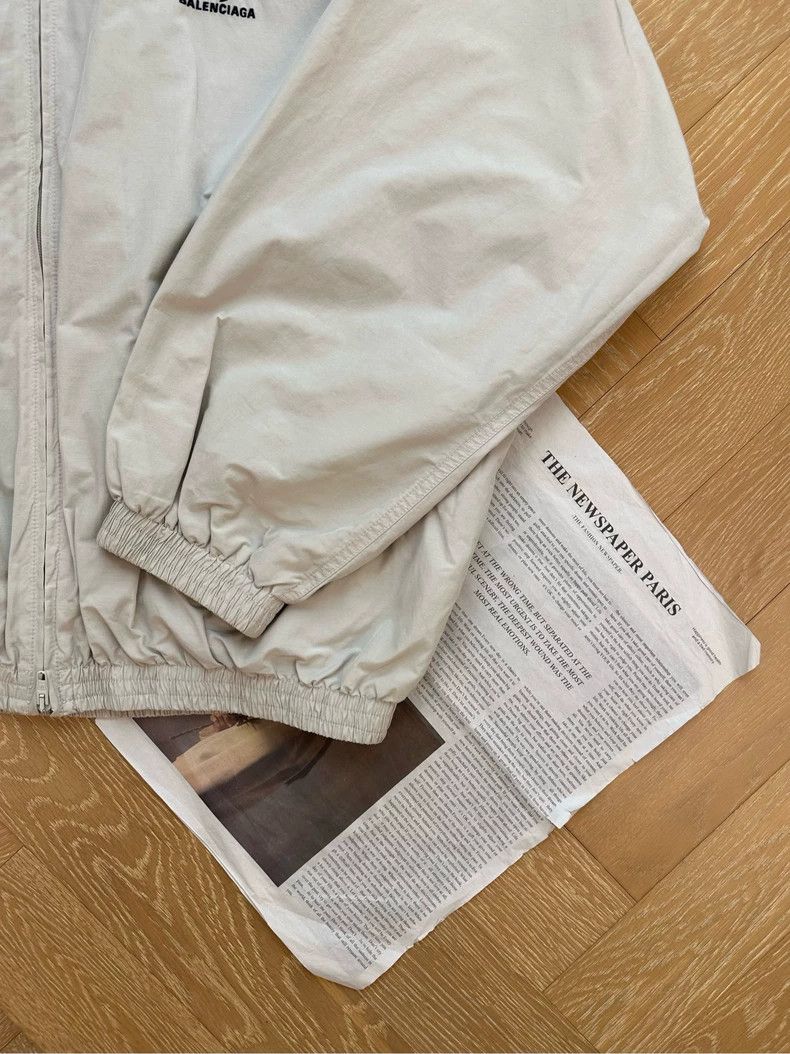 Balenciaga Balenciaga Solid Color Collar Zipper Jacket Beige Size US S / EU 44-46 / 1 - 3 Thumbnail