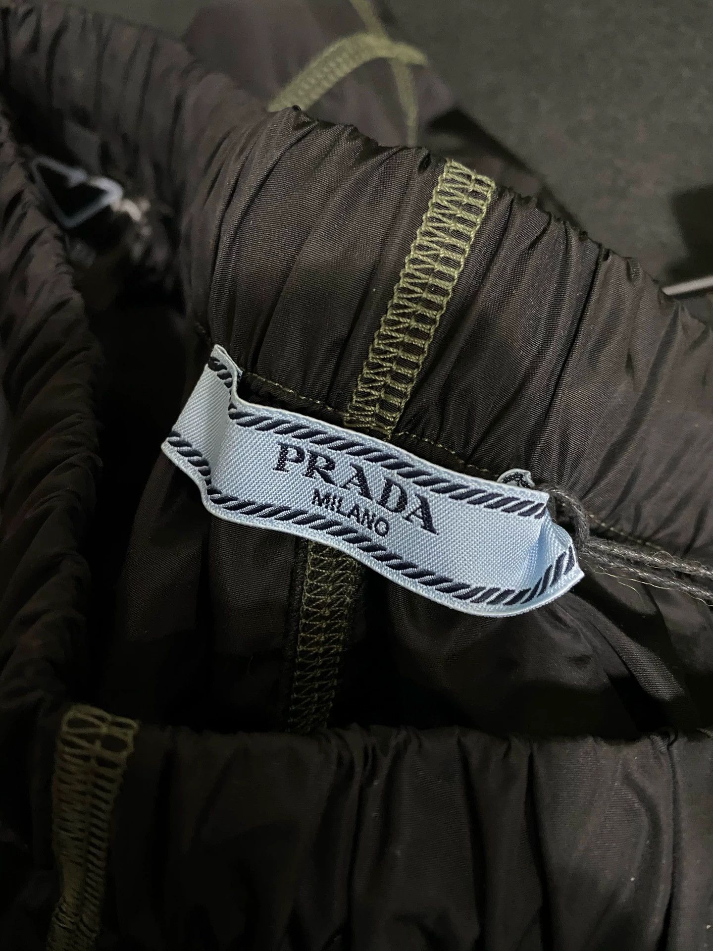 Prada Prada Triangle Logo Short 38 Size 27" / US 4 / IT 40 - 6 Thumbnail