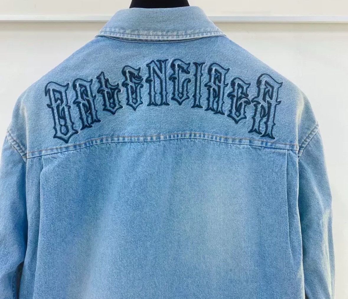 Balenciaga Balenciaga gradient denim jacket2412-Nextarrow Size US S / EU 44-46 / 1 - 3 Thumbnail