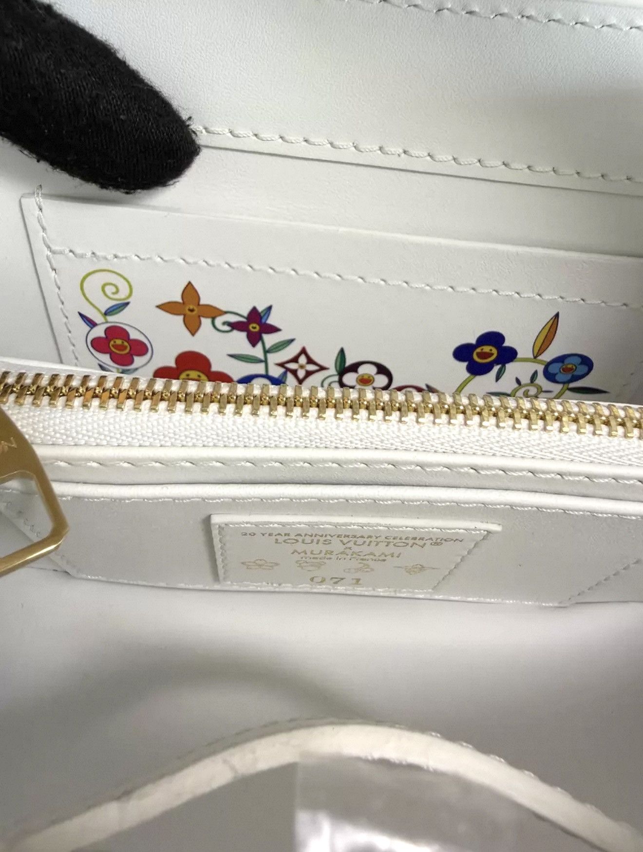 Louis Vuitton × Takashi Murakami Louis Vuitton x Takashi Murakami Capucines White Leather Bag Size ONE SIZE - 10 Thumbnail