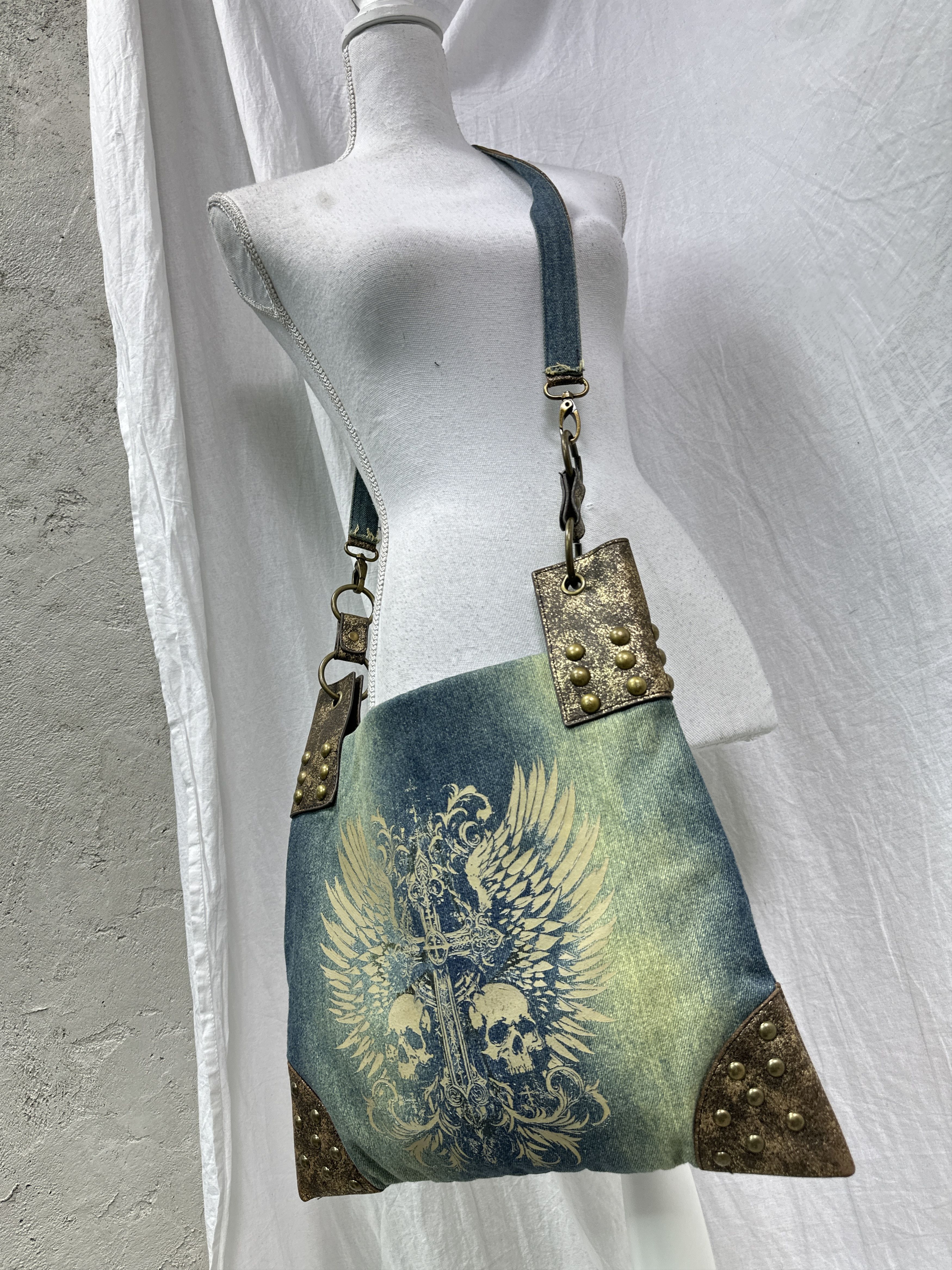 Vintage Vintage Grunge Avant Garde Denim Printed Skull Jeans Bag Y2K Size ONE SIZE - 1 Thumbnail
