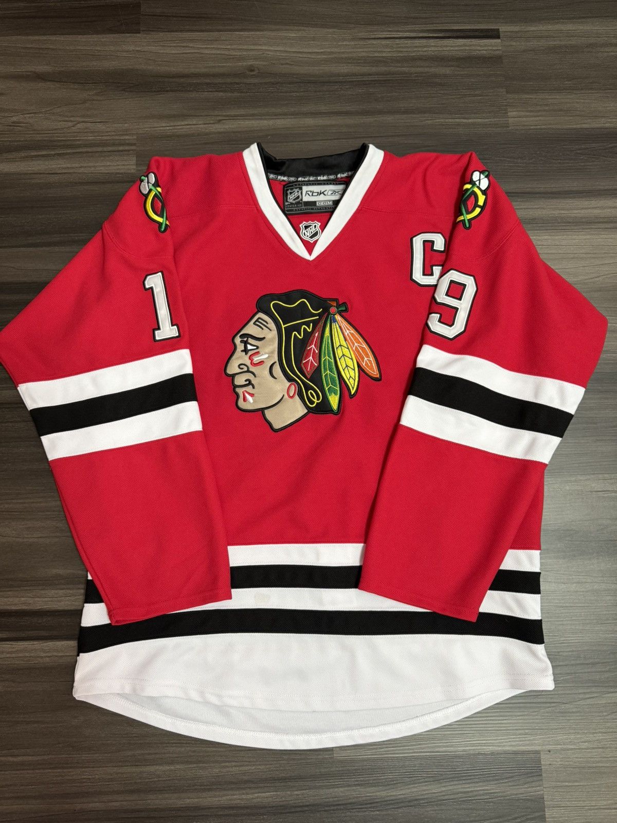 Chicago Blackhawks Jonathan Toews NHL Captain Patch Jersey