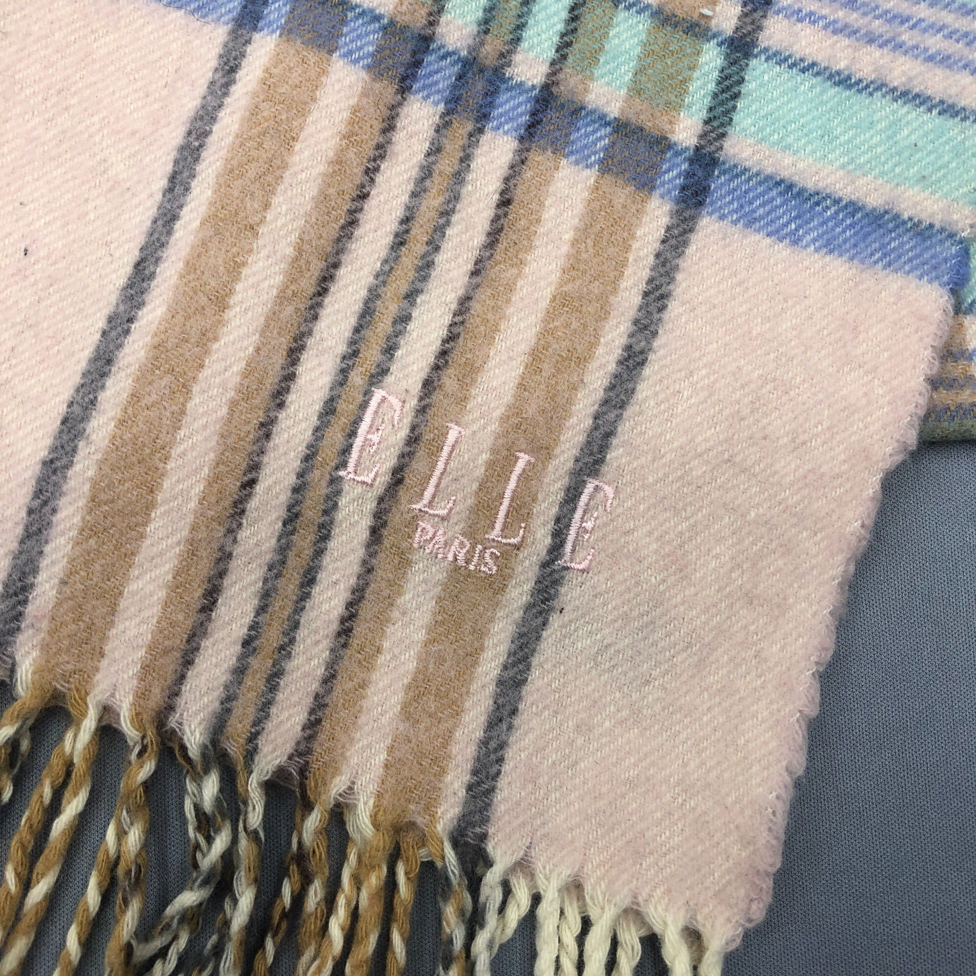 Japanese Brand Vintage ELLE Scarf Muffler Wool Plaid Fringe Winter Scarves Size ONE SIZE - 4 Thumbnail