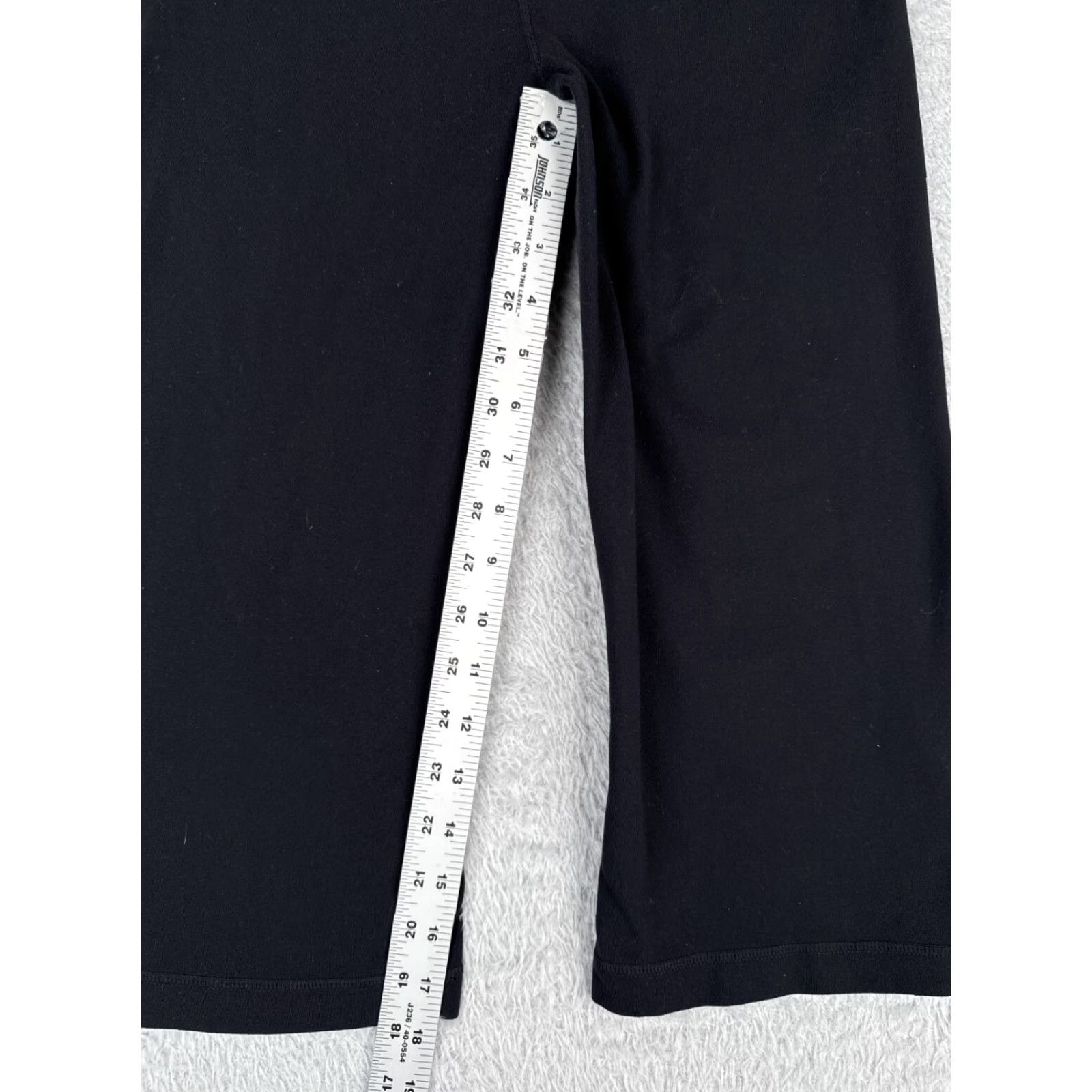 Lululemon Lululemon Pants Women 6 Black Wide-Leg Cropped 18" Inseam Yoga Casual Gym Luxtreme Pockets Zip Pocket Size 28" / US 6 / IT 42 - 5 Thumbnail