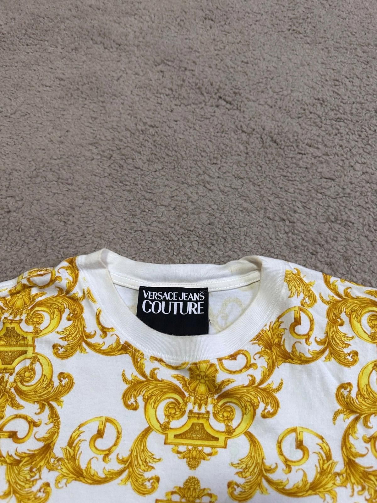 Versace Jeans Couture Rare VERSACE Jeans Couture White Tshirt Sz M Size US M / EU 48-50 / 2 - 4 Thumbnail