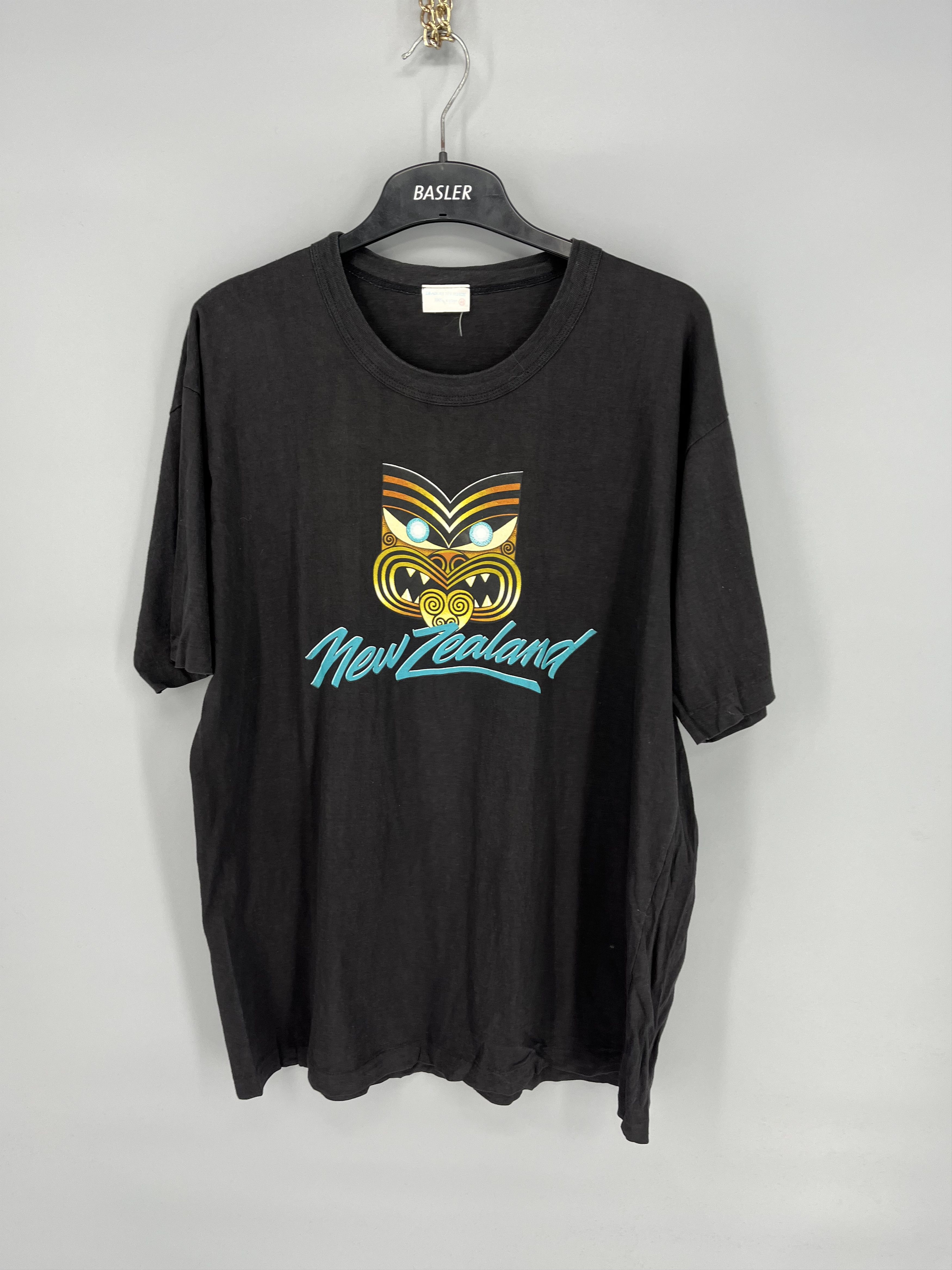 Vintage RARE! VTG T&SKI NEW ZEALAND NATURE VIBRANT GRAPHIC TEE Size US M / EU 48-50 / 2 - 3 Thumbnail