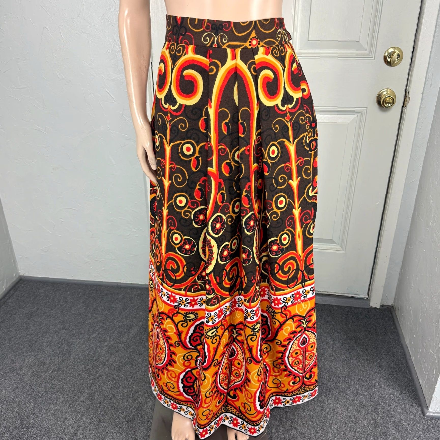 Vintage VINTAGE Women's Skirt Maxi Floral Mod Polyester SS1 2XS Red Spring Summer Winter Casual Modern Size 24" / US 00 / IT 34 - 2 Thumbnail