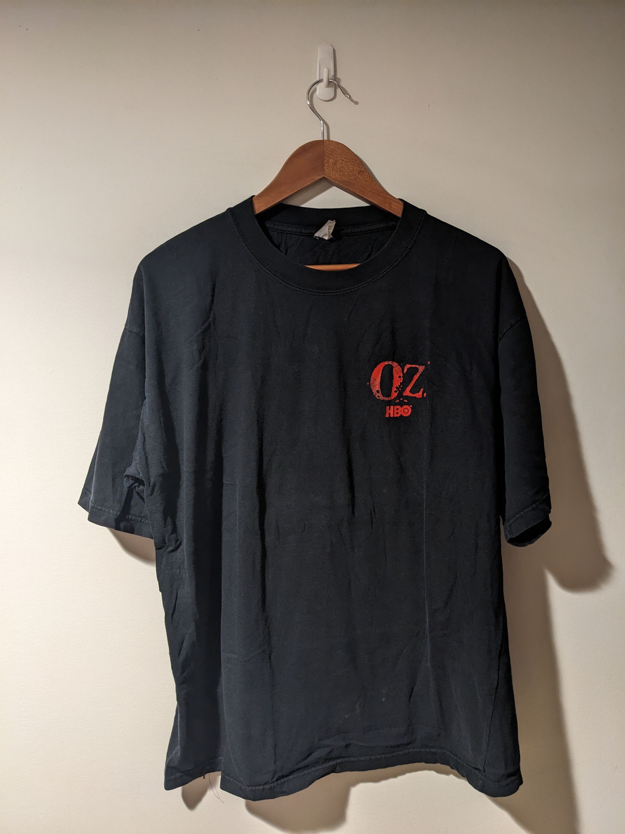 Vintage Vintage 90s OZ HBO Exclusive Watch Your Back X-Large T-Shirt Size US XL / EU 56 / 4 - 5 Thumbnail