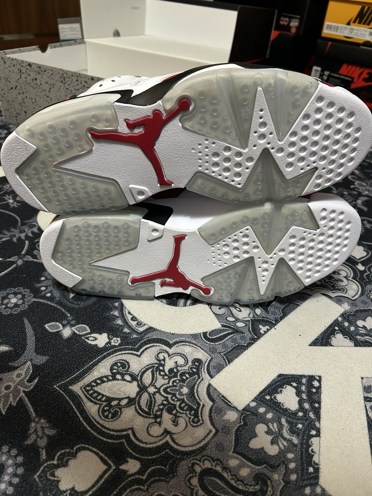 Jordan Brand Jordan 6 Carmine 2021 Sz10.5 Size US 10.5 / EU 43-44 - 7 Thumbnail