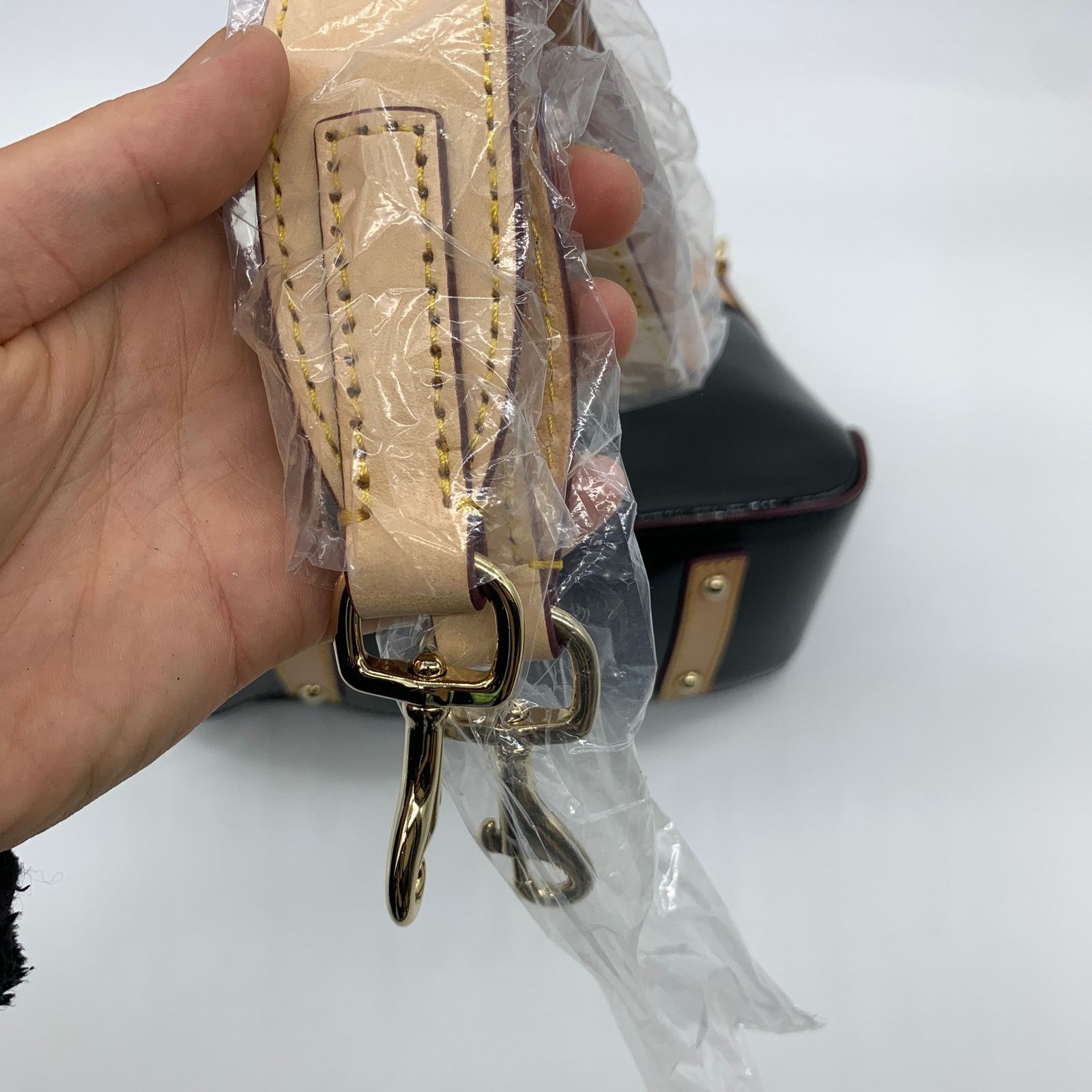 Dooney & Bourke Dooney & Bourke Black Patent Leather Small Hobo Purse Size ONE SIZE - 15 Thumbnail