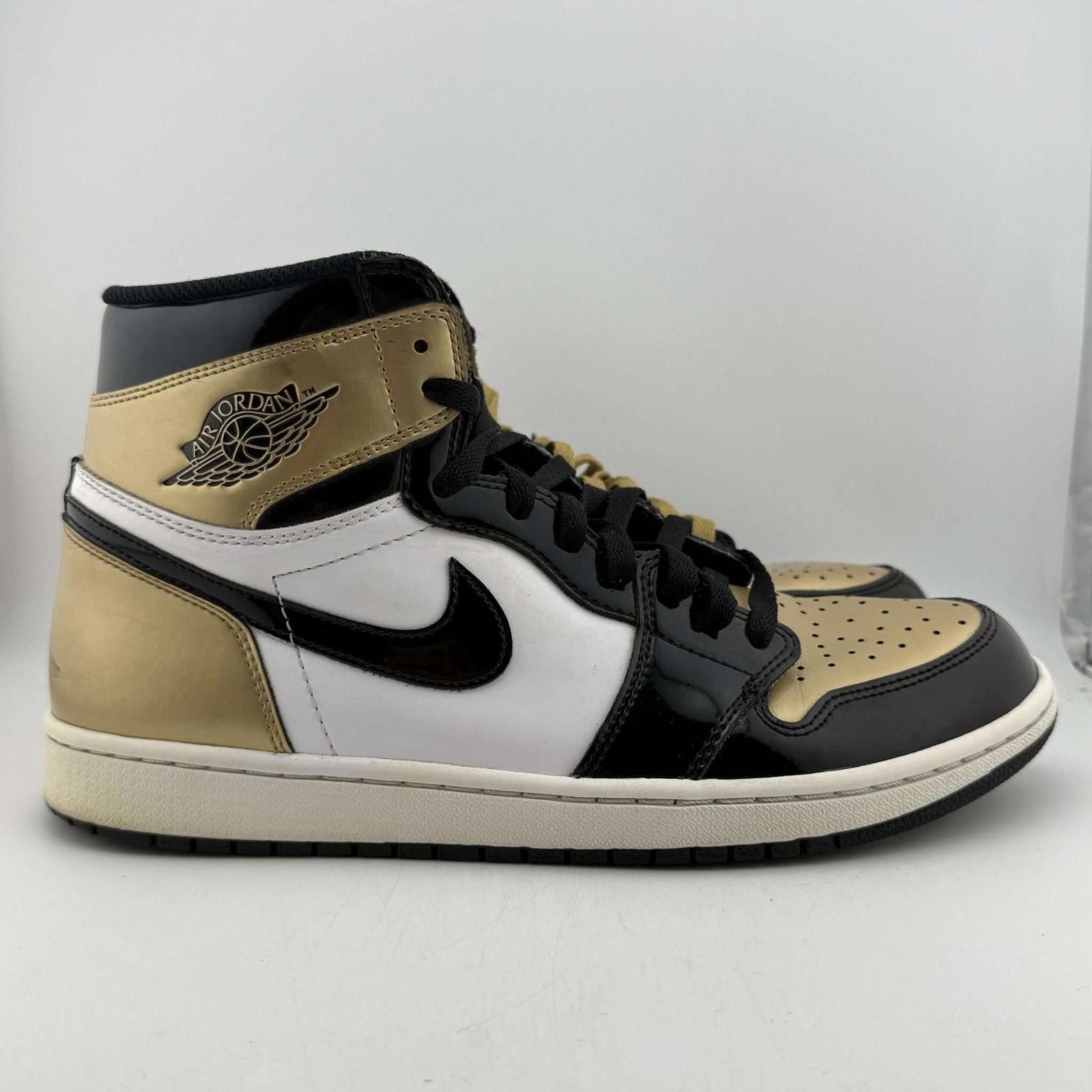 Jordan Brand Jordan 1 High Patent Gold Toe US 10.5 Used No Box 861428-007 Size US 10.5 / EU 43-44 - 4 Thumbnail