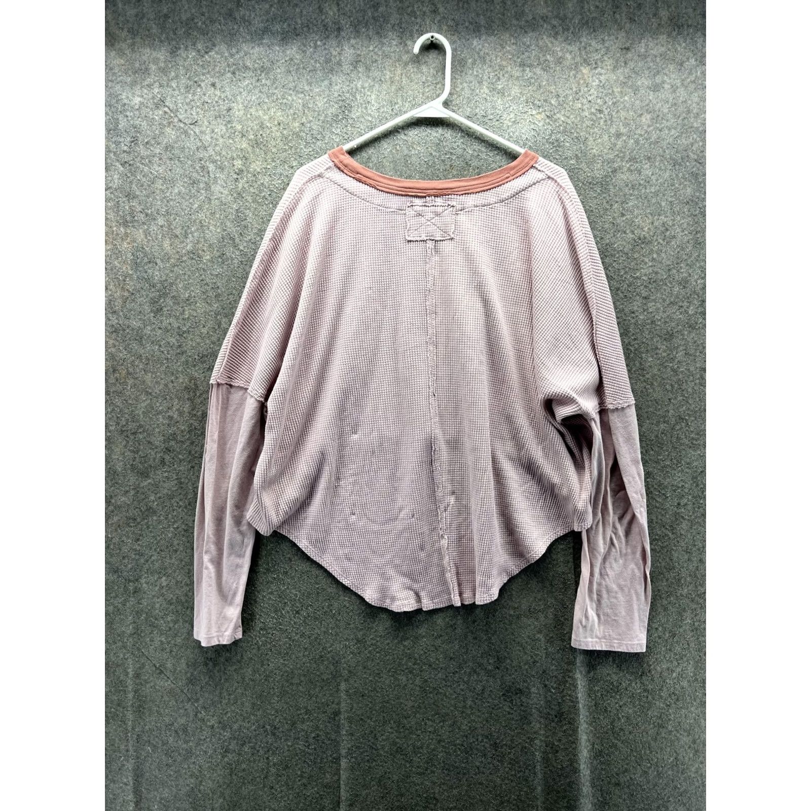 Free People We The Free People Shirt Women Medium Pink Crew Neck Long Sleeve Waffle High Low Size M / US 6-8 / IT 42-44 - 7 Thumbnail