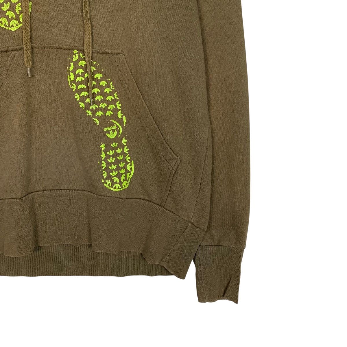 Adidas Y2K ADIDAS Shoe Sole Graphic Pullover Hoodies #3548-C162 Size US M / EU 48-50 / 2 - 7 Thumbnail