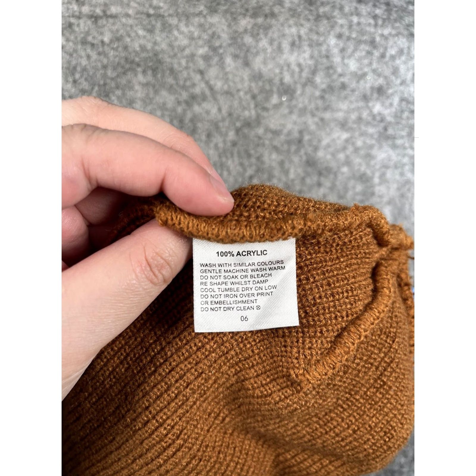 Vintage CAMPTRACE Beanie Mens One Size Brown Knit Cuffed Stretch Winter Casual Hat Size ONE SIZE - 7 Thumbnail