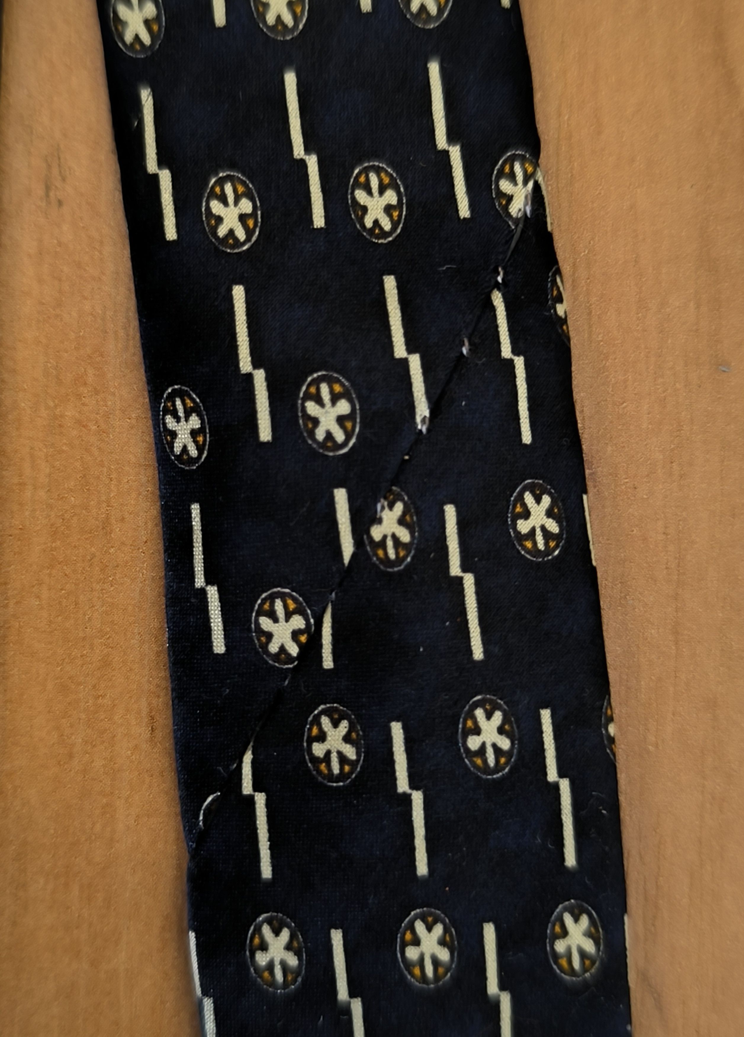 Versace Versace V2 Classic Men’s Silk Tie Blue Abstract Medusa Logo Size ONE SIZE - 7 Thumbnail