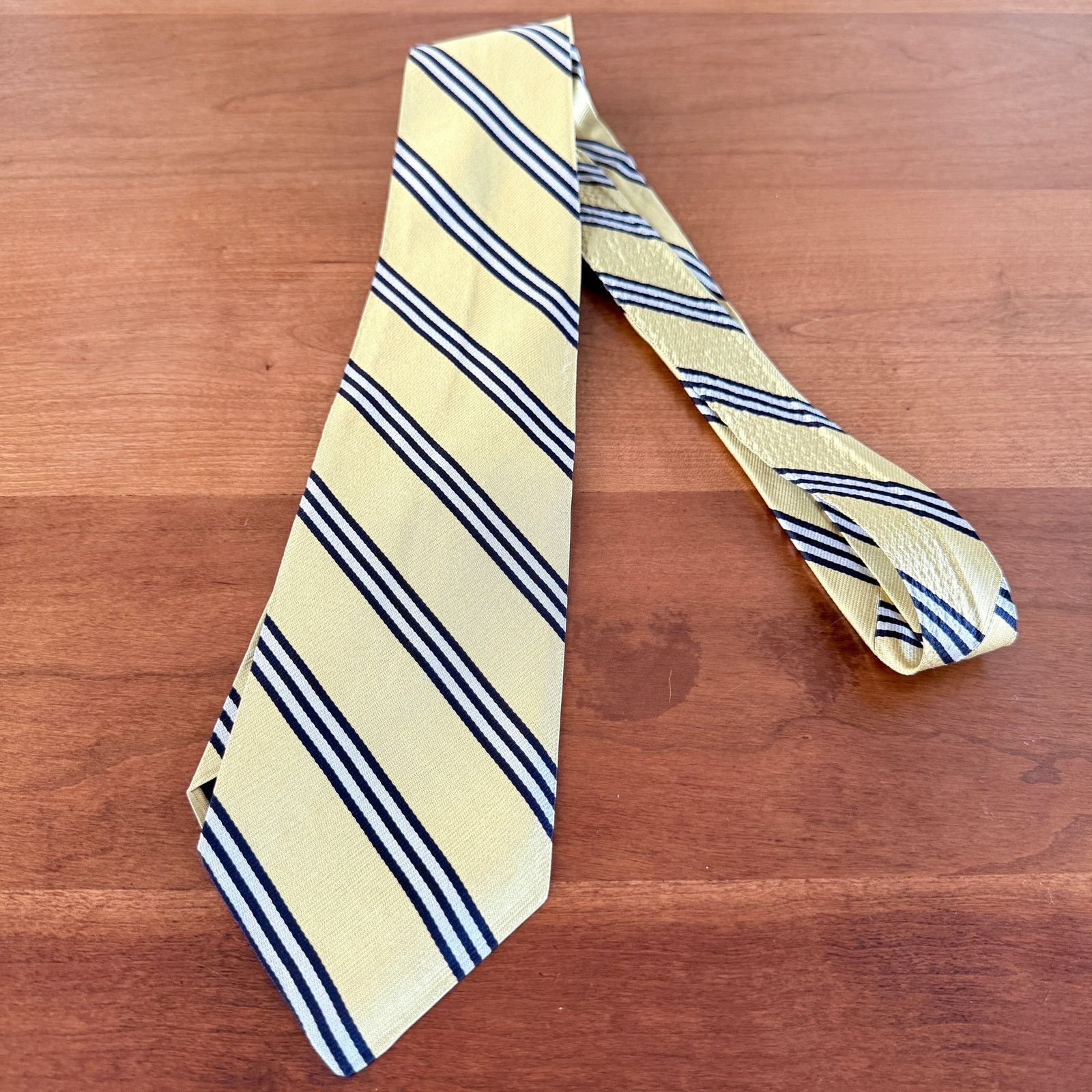 Brooks Brothers Brooks Brothers Basics Yellow Striped Silk Tie Size ONE SIZE - 2 Thumbnail
