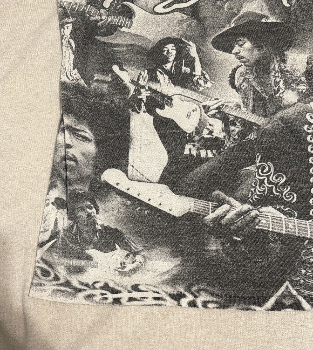 Jimi Hendrix Vintage 1996 Jimi Hendrix AOP T-shirt Large Grail! Size US L / EU 52-54 / 3 - 7 Thumbnail