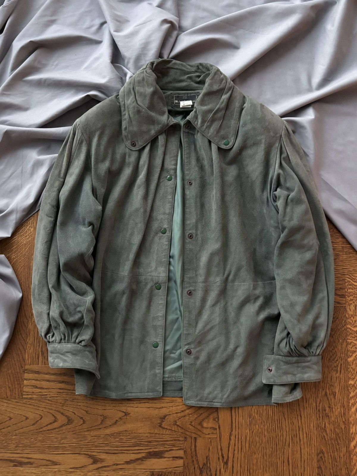 Vintage 1970s Suede Coat Vintage Sage Green Cropped Jacket Pleat 70s Size M / US 6-8 / IT 42-44 - 3 Thumbnail
