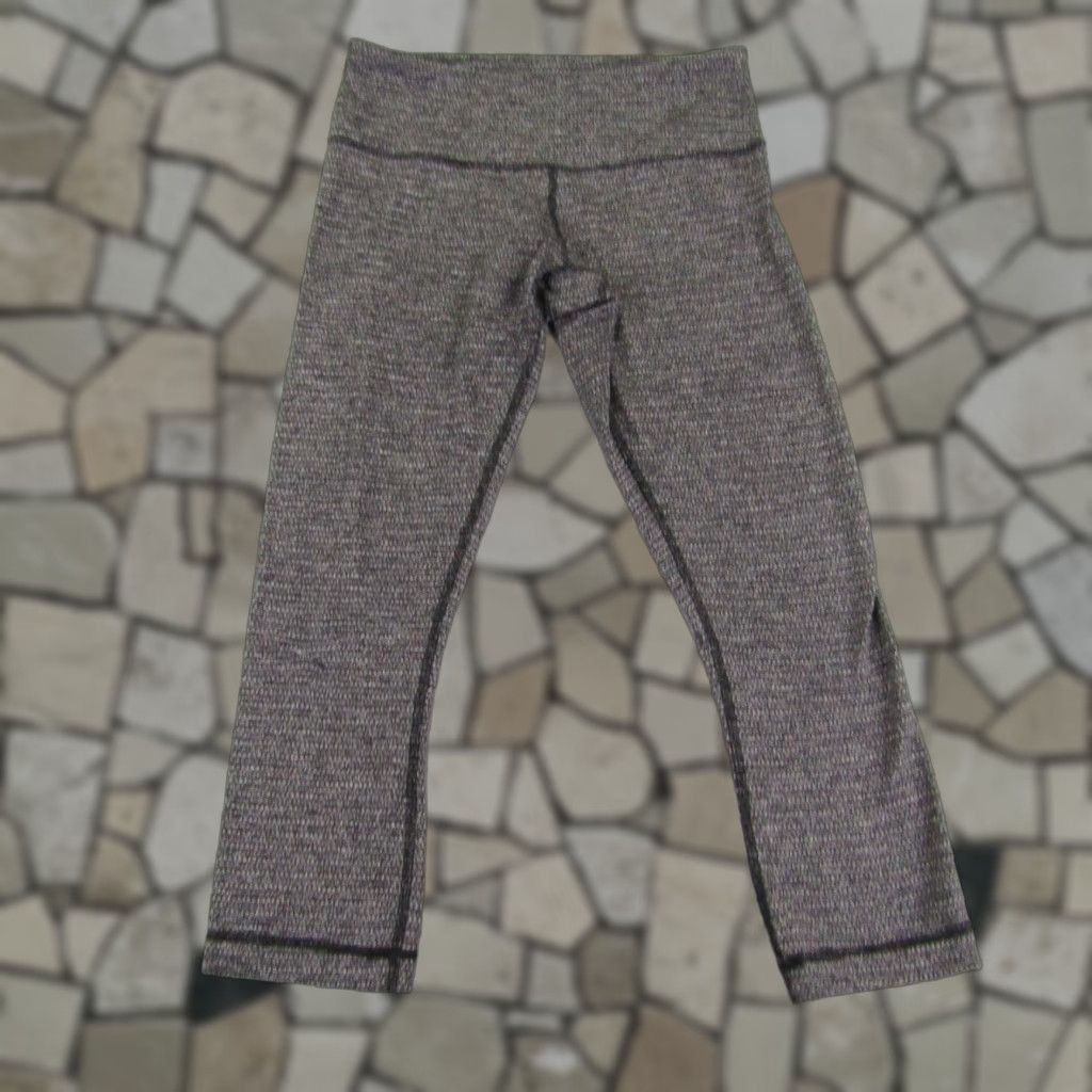 Lululemon Lululemon Leggings Womens 6 Heather Gray Crop Wunder Under Athletic Workout Gym Shirt? Size 25" / US 0 / IT 36 - 1 Thumbnail