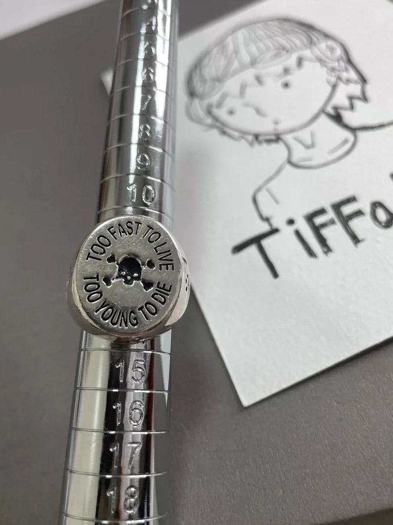 Vivienne Westwood Vivienne Westwood Skull Ring Size ONE SIZE - 7 Thumbnail