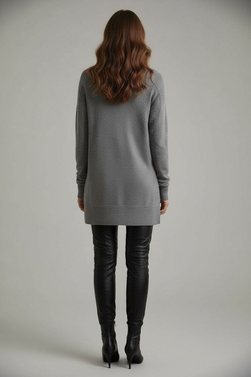Bloomingdale's Bloomingdale's 100% Cashmere Embellished Shoulders Sweater Size XS / US 0-2 / IT 36-38 - 2 Thumbnail