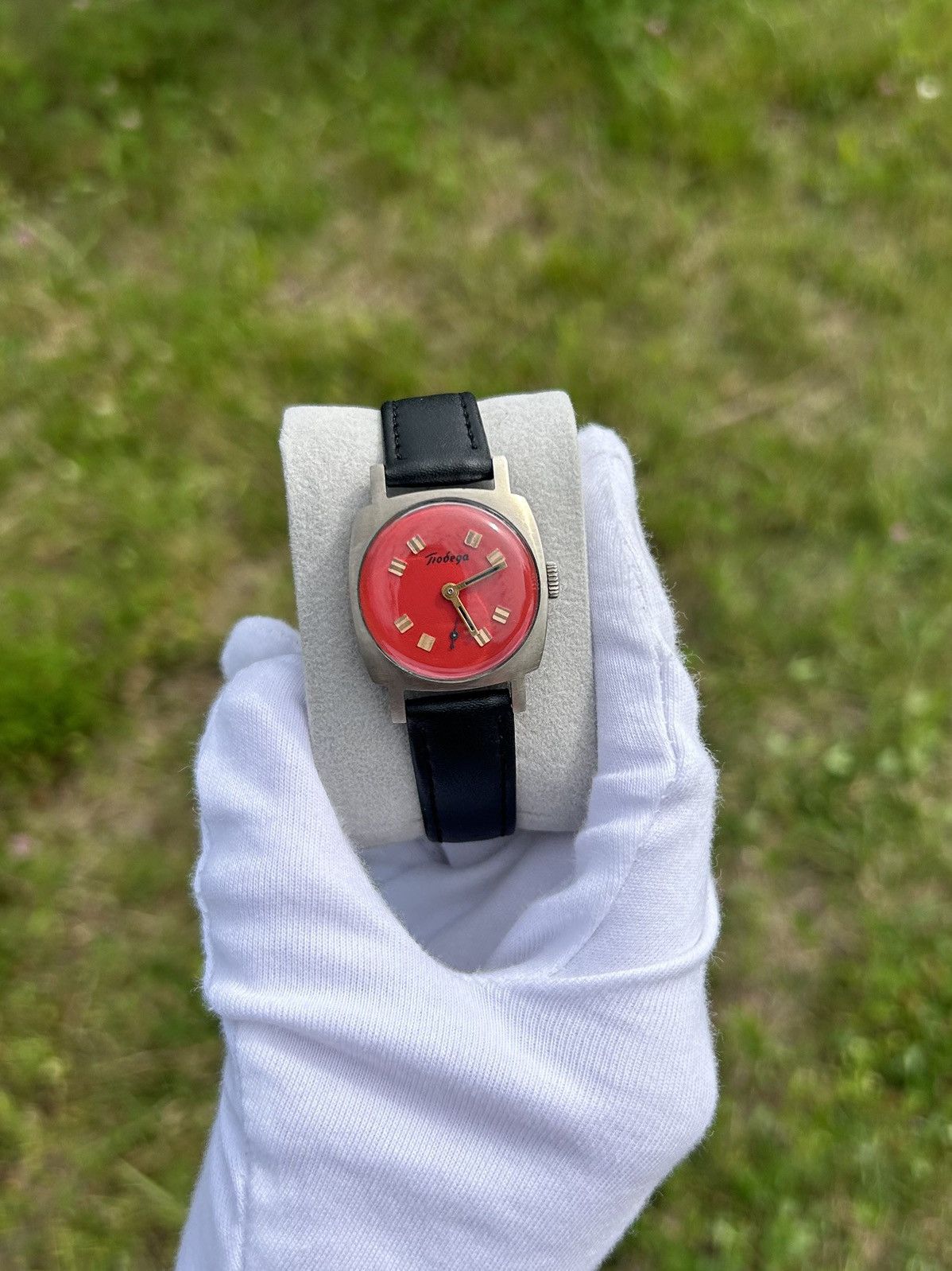 Vintage Vintage Watch Pobeda Small Mechanical USSR Authentic 1950s Size ONE SIZE - 8 Thumbnail