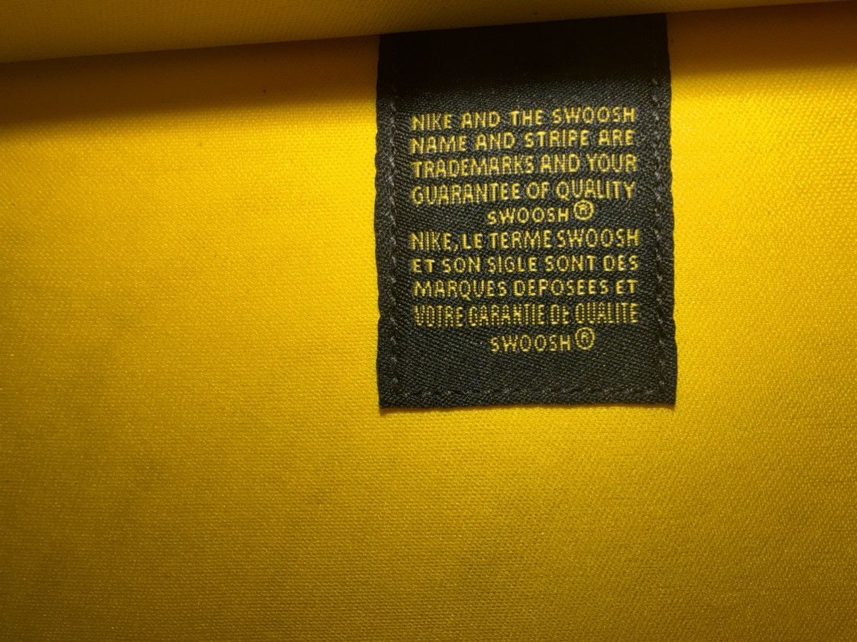 Nike SB Nike SB DunkCase 2005 Laptop Bag — Wu-Tang Colorway — BNWT Size ONE SIZE - 8 Thumbnail